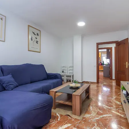 Daire Piso Museo Del Realismo-catedral-alcazaba-free Parking-wifi-aire Acondicionado *